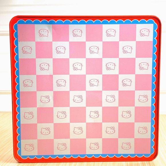 Hello Kitty Rare 30th Anniversary Chess Set In Tin - Picture 4 of 8